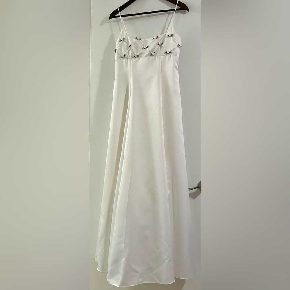 Long white bridal prom dress